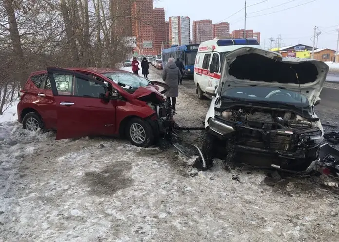 В Красноярске на Калинина в ДТП с 3 машинами пострадали двое детей