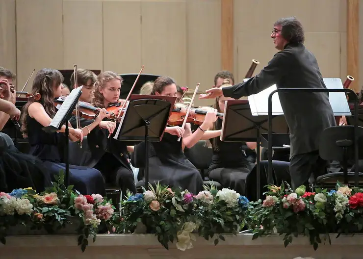 Четыре музыканта из Красноярска стали стажерами оркестра под управлением Юрия Башмета