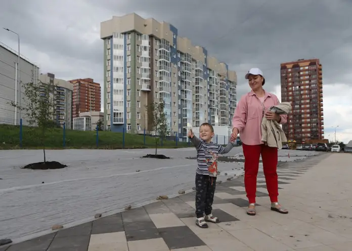 В новом сквере «Яблоневый сад» появятся веревочный парк и автомат для зарядки телефонов