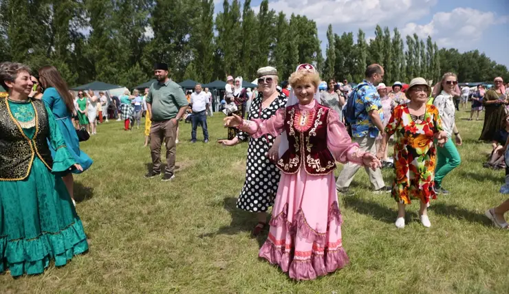 В Красноярске отметили народный татаро-башкирский праздник