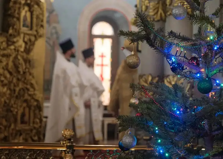 Мэр Владислав Логинов поздравил красноярцев с Рождеством Христовым