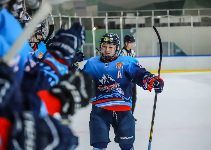 Хоккеистки «Бирюсы» в двухматчевом противостоянии обыграли «Динамо-Неву»