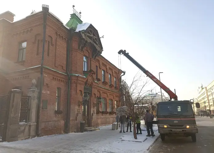 В центре Красноярска начали реставрацию столетней аптеки