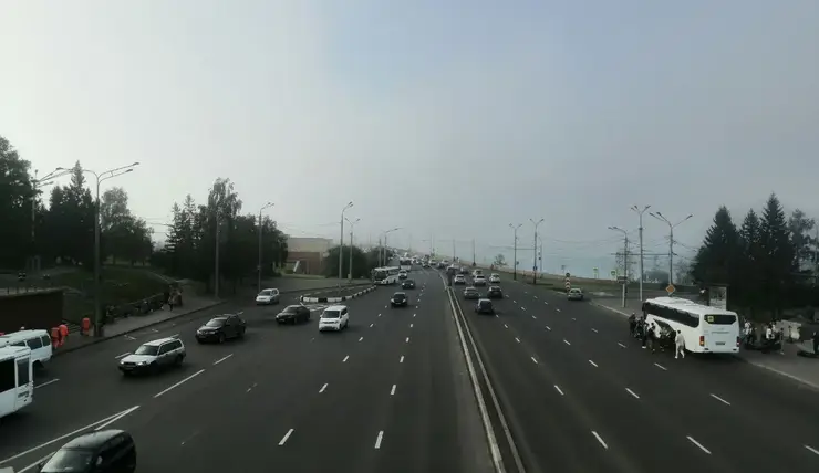 Красноярск утром накрыл густой туман