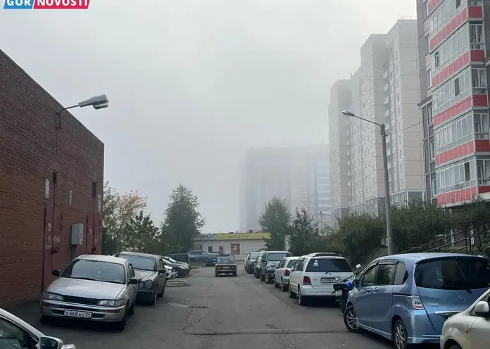 Красноярск утром накрыл густой туман