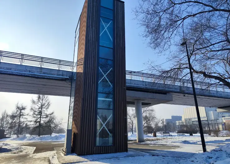 В Красноярске закрылся на ремонт лифт у Виноградовского моста
