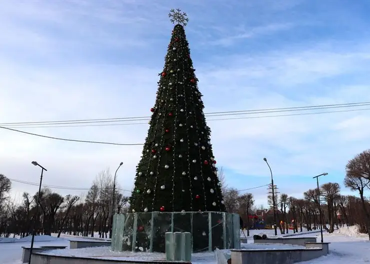 В Красноярске 6 февраля начнут разбирать ледовый городок в сквере Чернышевского