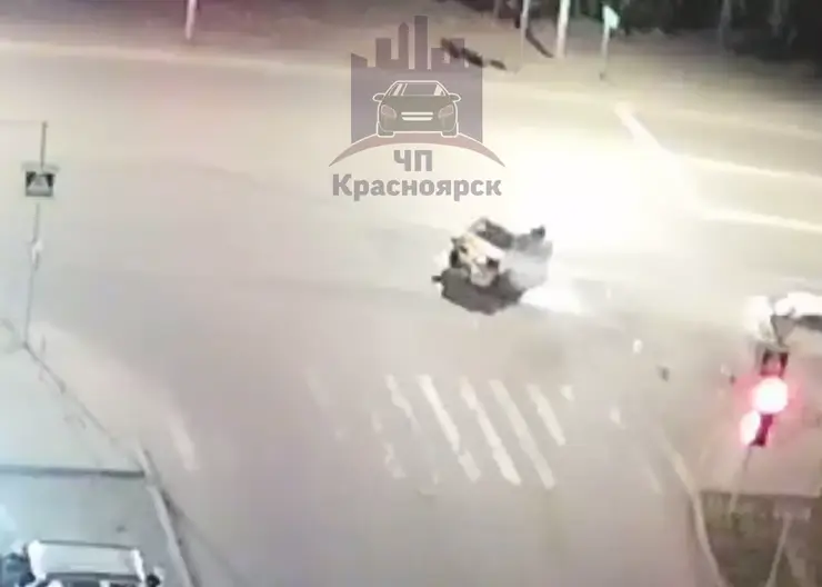 В Красноярске в ночной аварии на правобережье пострадали четыре человека