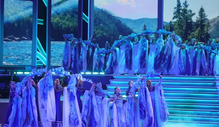 В Красноярске во Дворце спорта Ивана Ярыгина прошел сборный концерт в честь 200-летия Енисейской губернии