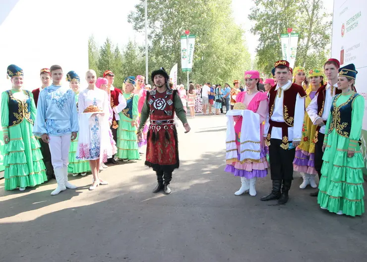 Сабантуй в Красноярске: как отмечают любимейший праздник татарского народа