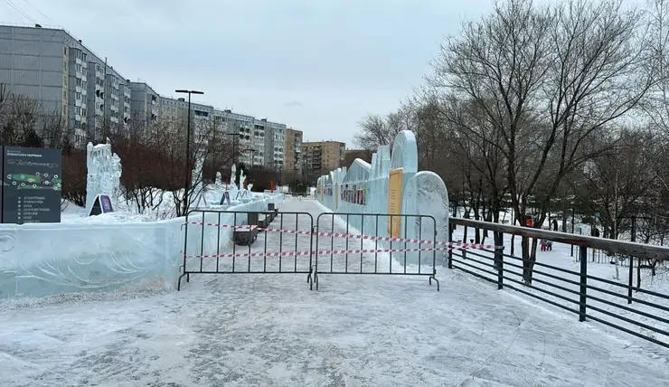 В Красноярске некоторые ледовые конструкции закрыли из-за потепления