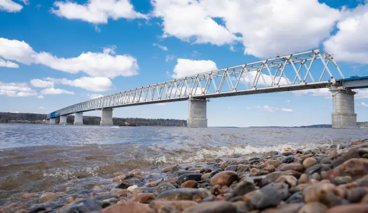 В Красноярском крае достроили Высокогорский мост