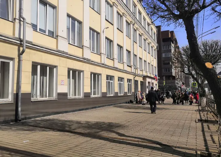 В Красноярске вновь эвакуируют десятки школ