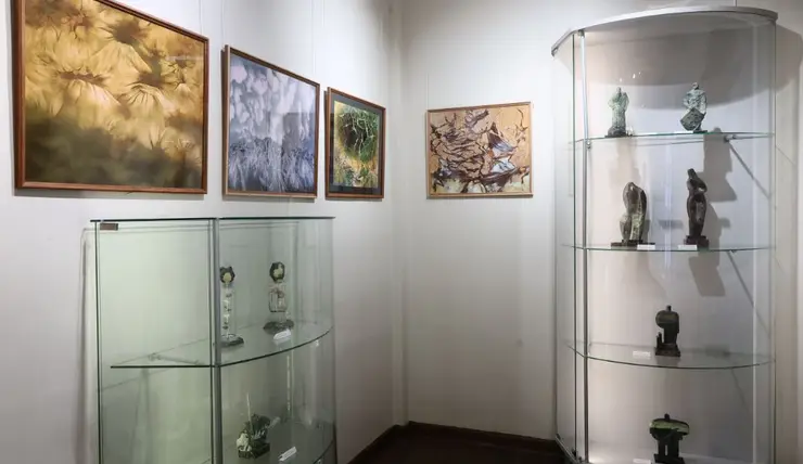 В Литературном музее проходит выставка «Планета Серпентиния»