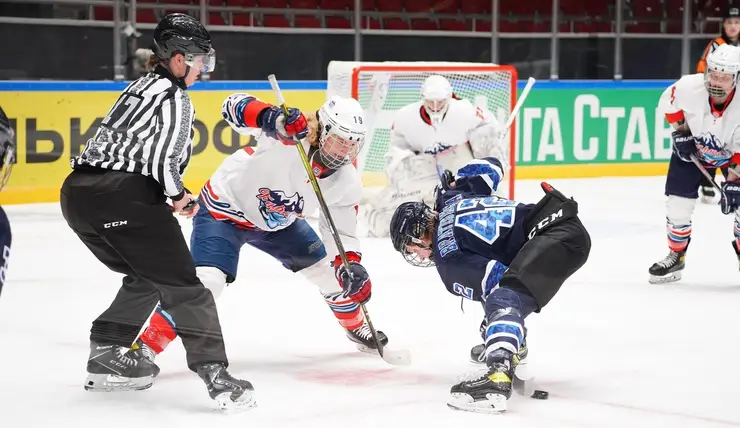 Красноярская женская хоккейная команда «Бирюса» на выезде проиграла два матча