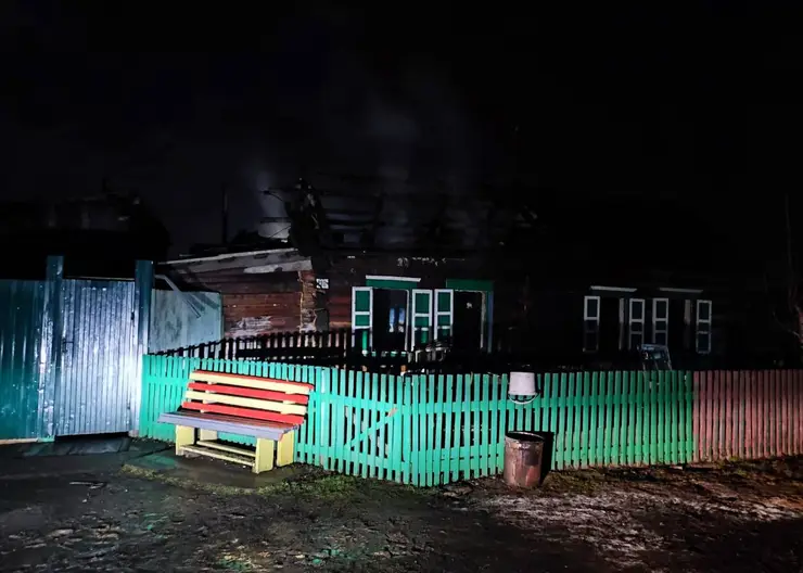 В Красноярском крае в пожаре из-за замыкания погибли двое взрослых