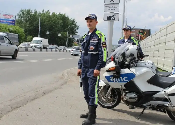 В Красноярске мотовзвод полка ДПС проверит водителей мотоциклов