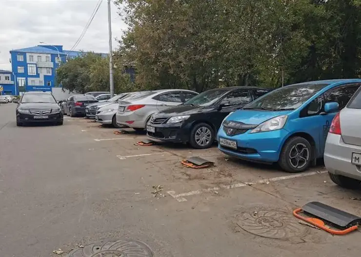 В центре Красноярска заработают еще две платные парковки