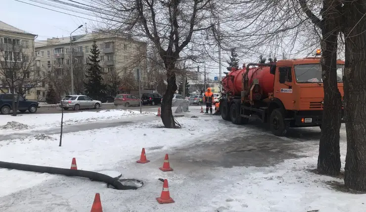 В части домов Октябрьского района Красноярска отключили холодную воду