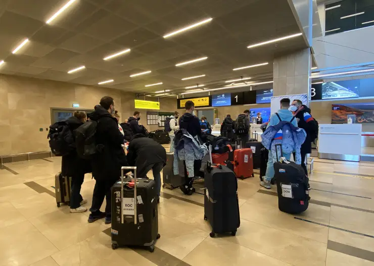 В аэропорту Красноярска за апрель перевезли 176 144 пассажира
