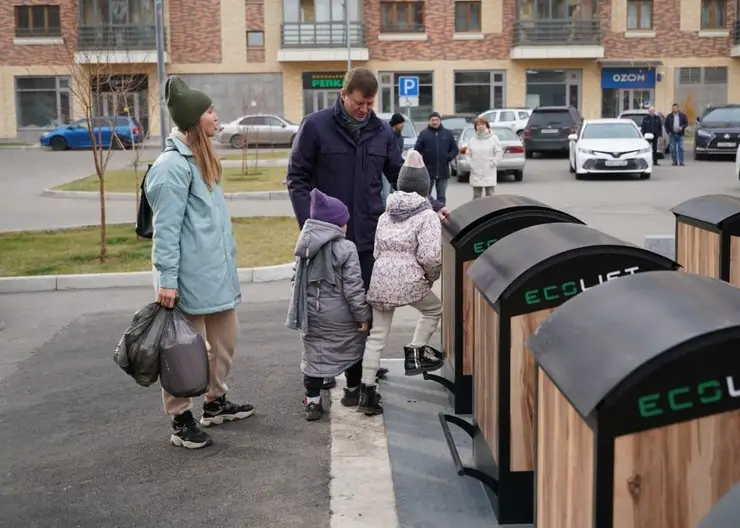 В Красноярске установили первый эколифт для бытового мусора