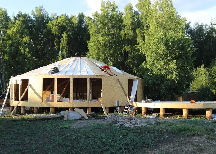 В «Ергаках» построят новые модульные дома для туристов