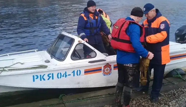 Пропавшие на Красноярском водохранилище мужчины сами вышли на связь