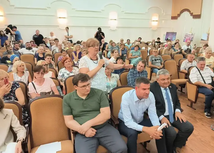 В администрации Железнодорожного района прошла встреча с жителями Николаевки