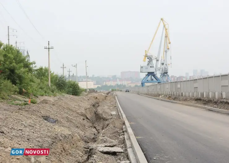 В Красноярске на развязке из Пашенного в Тихие зори уложат финишный слой асфальта