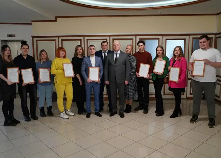 Более 100 детей-сирот воспользовались правом на получение сертификатов для покупки жилья в Красноярске