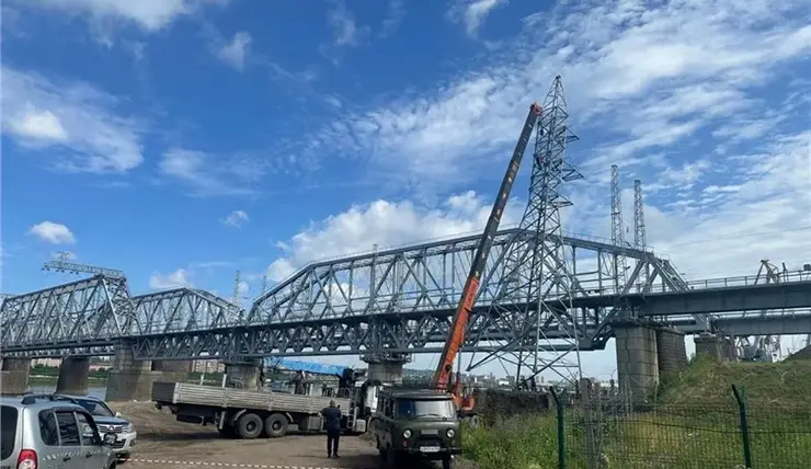 В Красноярске во время строительства развязки на Пашенном перенесли ЛЭП