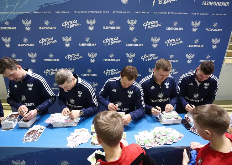 Футболисты Сычев, Алдонин, Пименов и Билялетдинов придут на матч «Енисея» и «Волгаря» в Красноярске