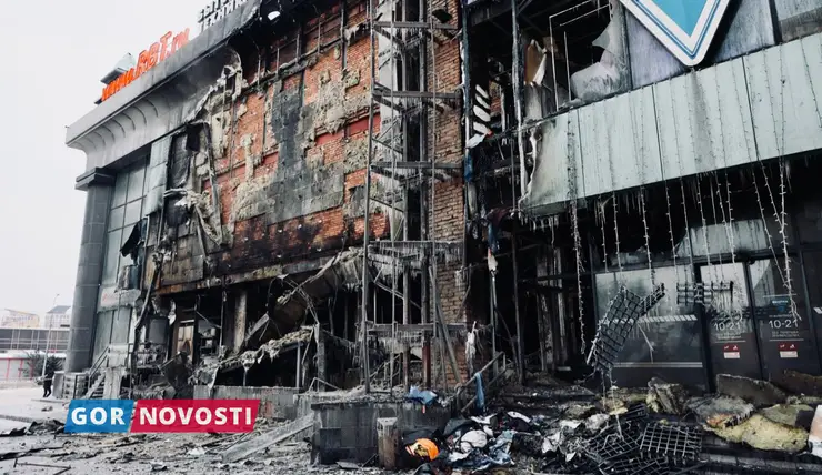 Фотограф Gornovosti показал здание красноярского ТК «Взлетка Plaza» после пожара