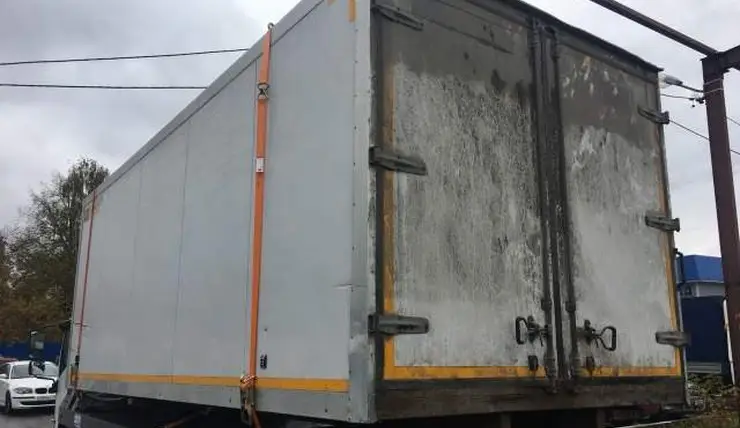 В Емельяновском районе оштрафована фирма за перевозку продуктов в грязном автомобиле