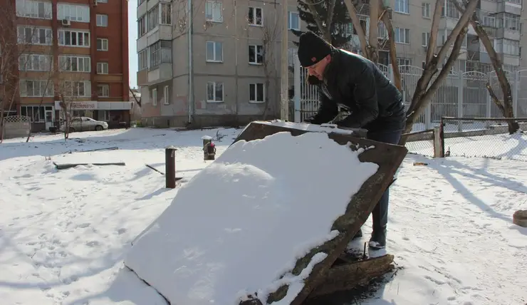 В Железнодорожном районе Красноярска выявляют самовольно установленные «времянки»