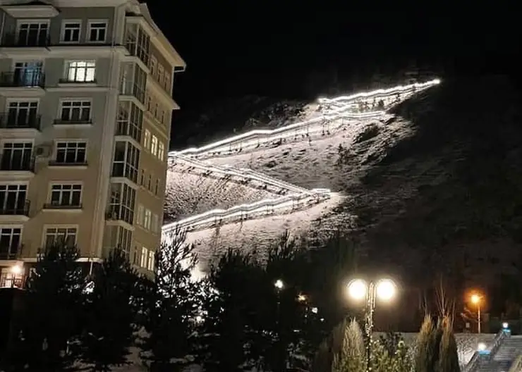 В Красноярске на Удачном готовятся открыть лестницу на склоне горы