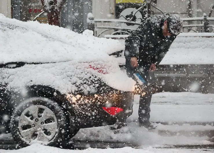 В Красноярске за прошедшую ночь выпало больше 12 сантиметров снега