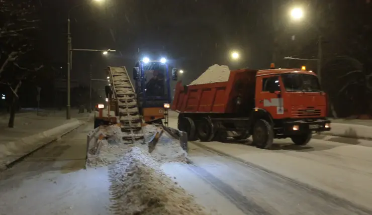 В мэрии Красноярска рассказали о ночной уборке города от снега