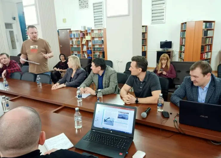 Представители РУСАЛа  обсудили с экоактивистами проектную документацию перестройки КрАЗа