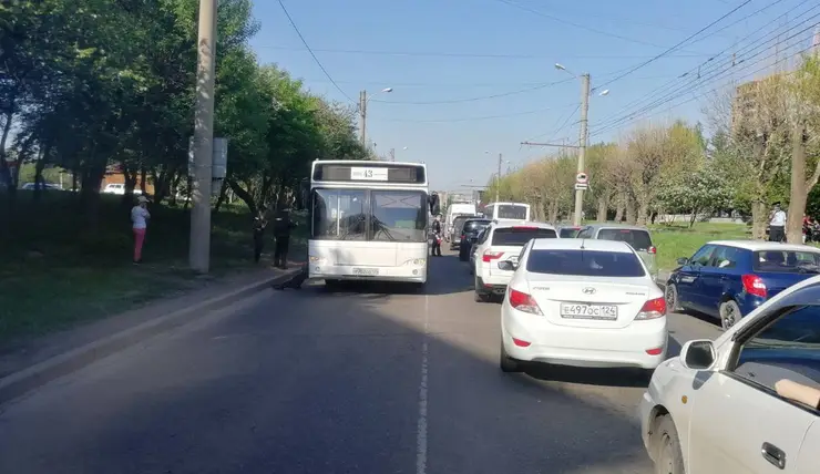 В Красноярске под колесами автобуса № 43 погиб 10-летний ребенок