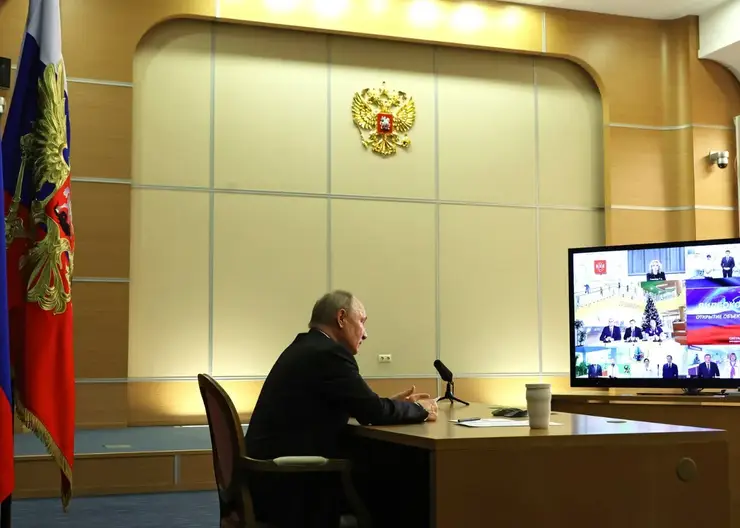 Президент Владимир Путин открыл акушерско-терапевтический корпус на севере Красноярского края