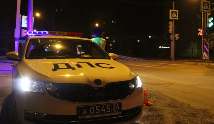 В Красноярске на пешеходном переходе сбили 14-летнего мальчика на электросамокате