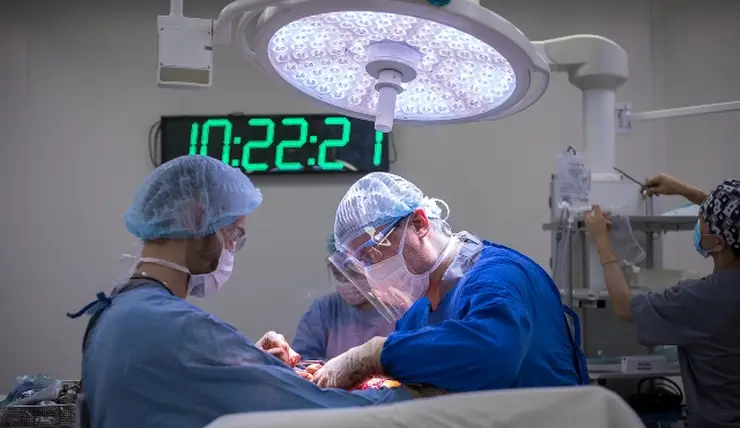 В Красноярске врачи смогли поставить на ноги пациента с переломом позвоночника