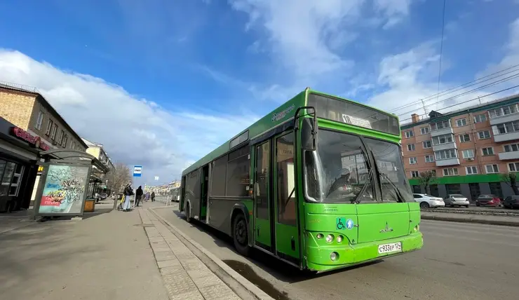 В Красноярске шесть автобусов изменят схемы движения из-за перекрытий на 60 лет Образования СССР