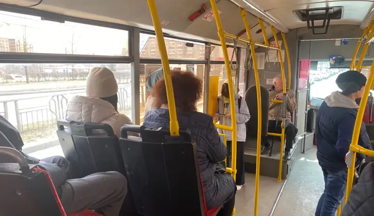 В Красноярске кондуктора автобусного маршрута № 2 накажут из-за конфликта с пассажиром