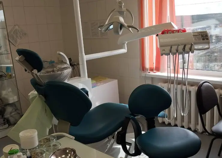 Сын уроженки Красноярска умер после посещения стоматологии в Турции