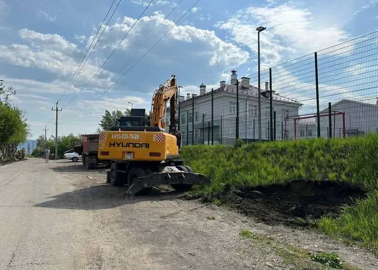 В Красноярске начался ремонт улицы Корнеева