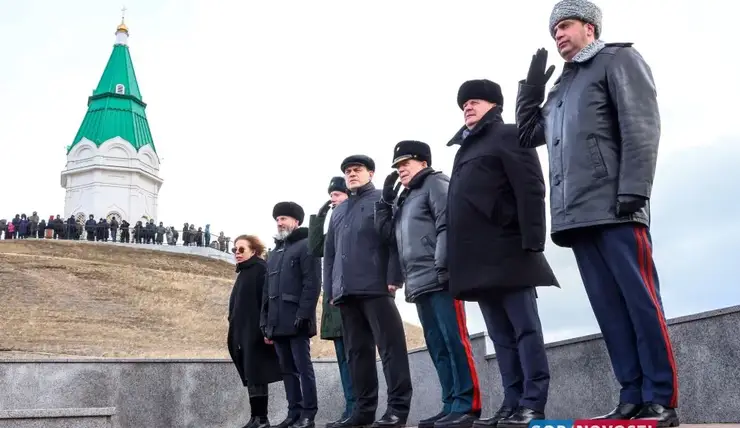 В Красноярске возобновили традицию выстрела пушки на Караульной горе