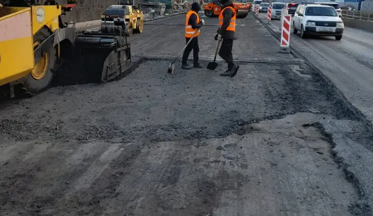 В Красноярске вечером 31 октября планируют открыть один мост через Качу