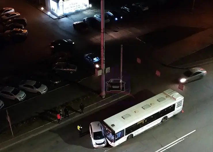 В Красноярске в ДТП пострадала 58-летняя пассажирка автобуса